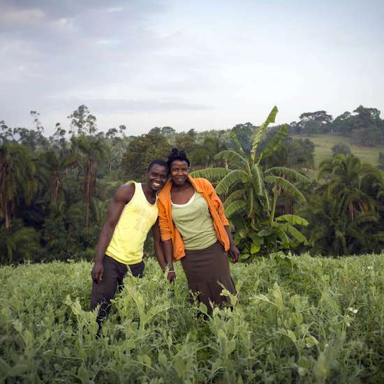 Impact Report of Welthungerhilfe: Agricultural training improved the income of Farmer Joseph Mugabe and his wife Rose.