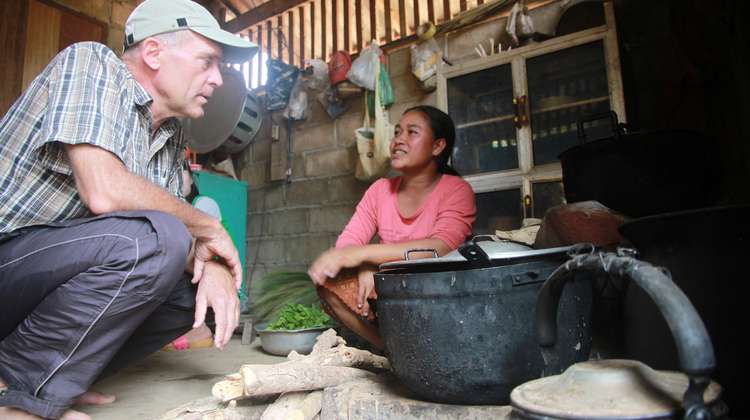 Ralph Gust visits small farmers in Laos.