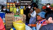 Customers shopping for groceries in La Paz