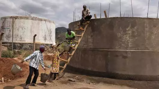 Ein Brunnen in Kinakoni, Kenia 2021.
