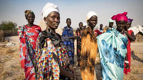 Eine Gruppe Frauen im Südsudan