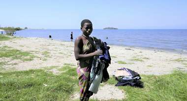 Kathrina in fron of Lake Malawi