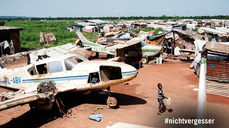  Destroyed airplanes and tents in the Central African Republic. 