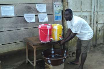 Welthungerhilfe steps up education programmes and installs handwashing stations.